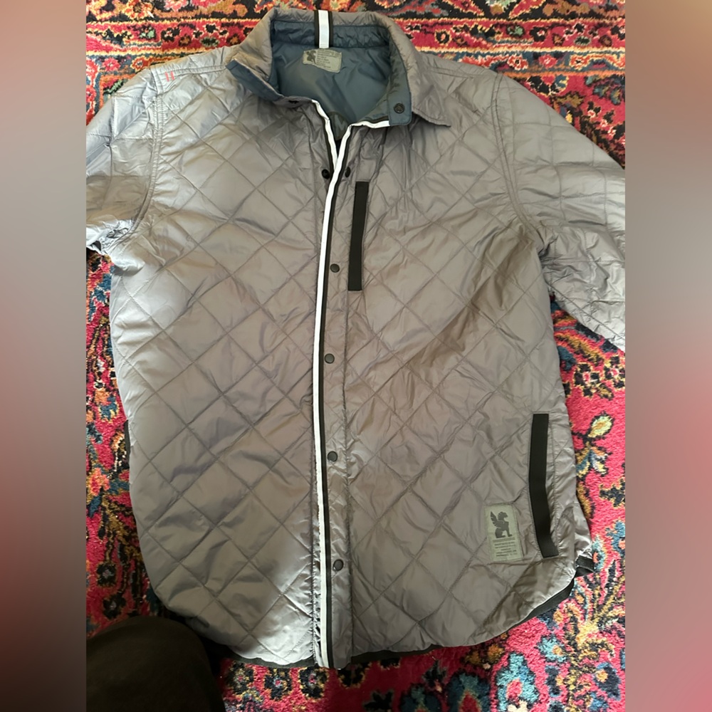 Chrome Men’s XL Gray and Blue Reversible Quilted Jacket/ Wind Shirt
